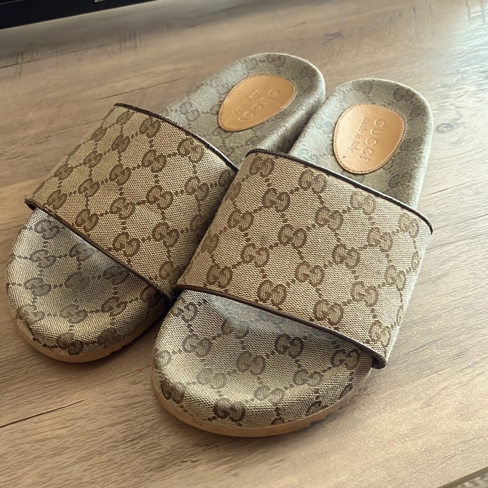 Gucci GG Canvas slides, size 9